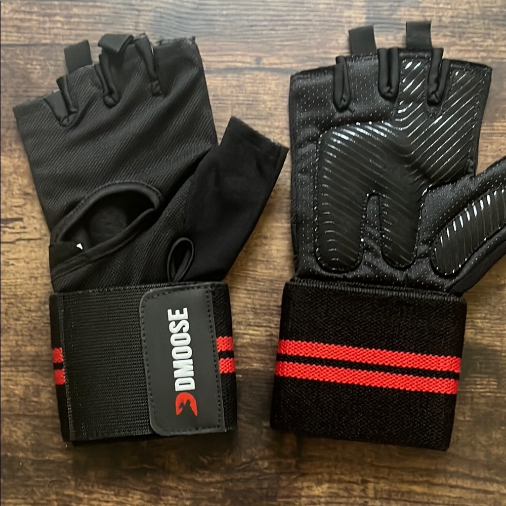 DMoose Black Workout/Weightlifting Gloves